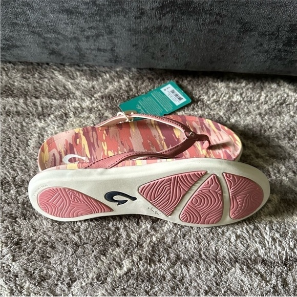 NWT Olukai Ho'opio Hau Flip Flop Rosette Camo Women’s 7 - Picture 4 of 4